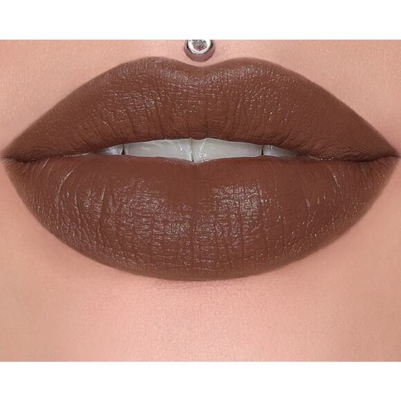 Jeffree Star Velvet Trap Lipstick in Dominatrix - Picture 1 of 8